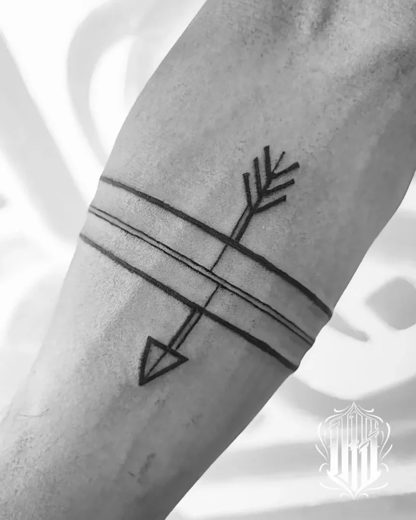 Tatuaje blackwork realizado en inkubus tattoo, Gines, Sevilla.