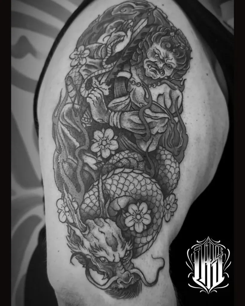 Tatuaje blackwork realizado en inkubus tattoo, Gines, Sevilla.