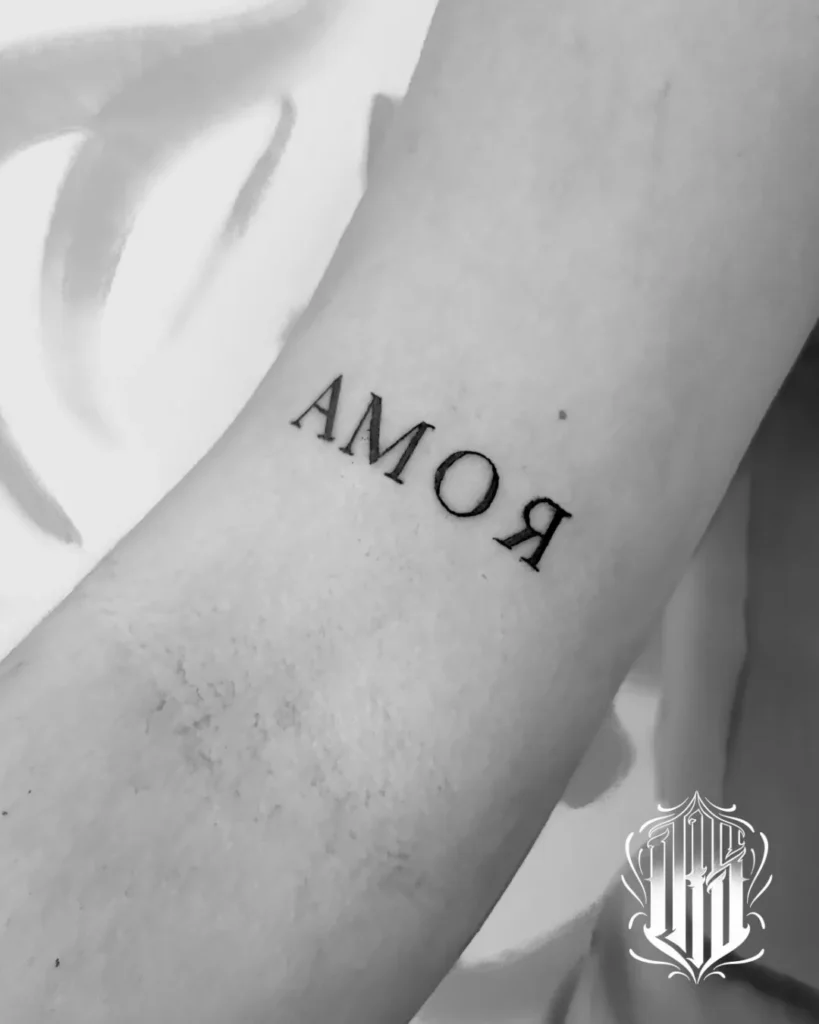 Tatuaje lettering realizado en inkubus tattoo, Gines, Sevilla.